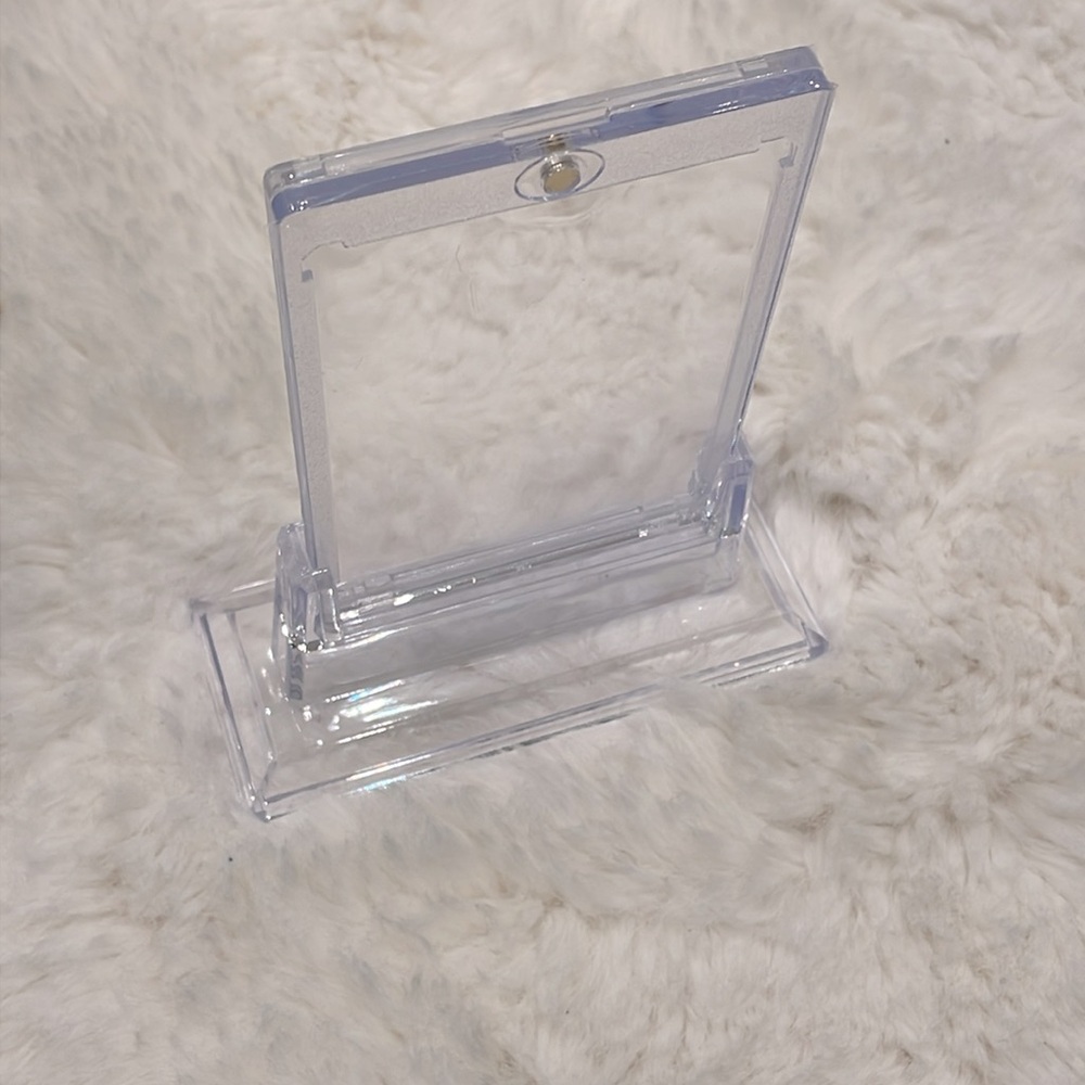 Magnetic Card Holder for Trading Card